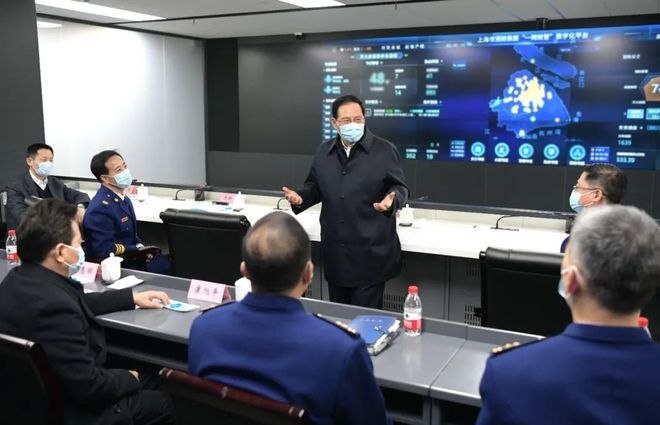 市領導深入檢查春節期間城市保障與信息系統運維工作，確保節日安全平穩運行